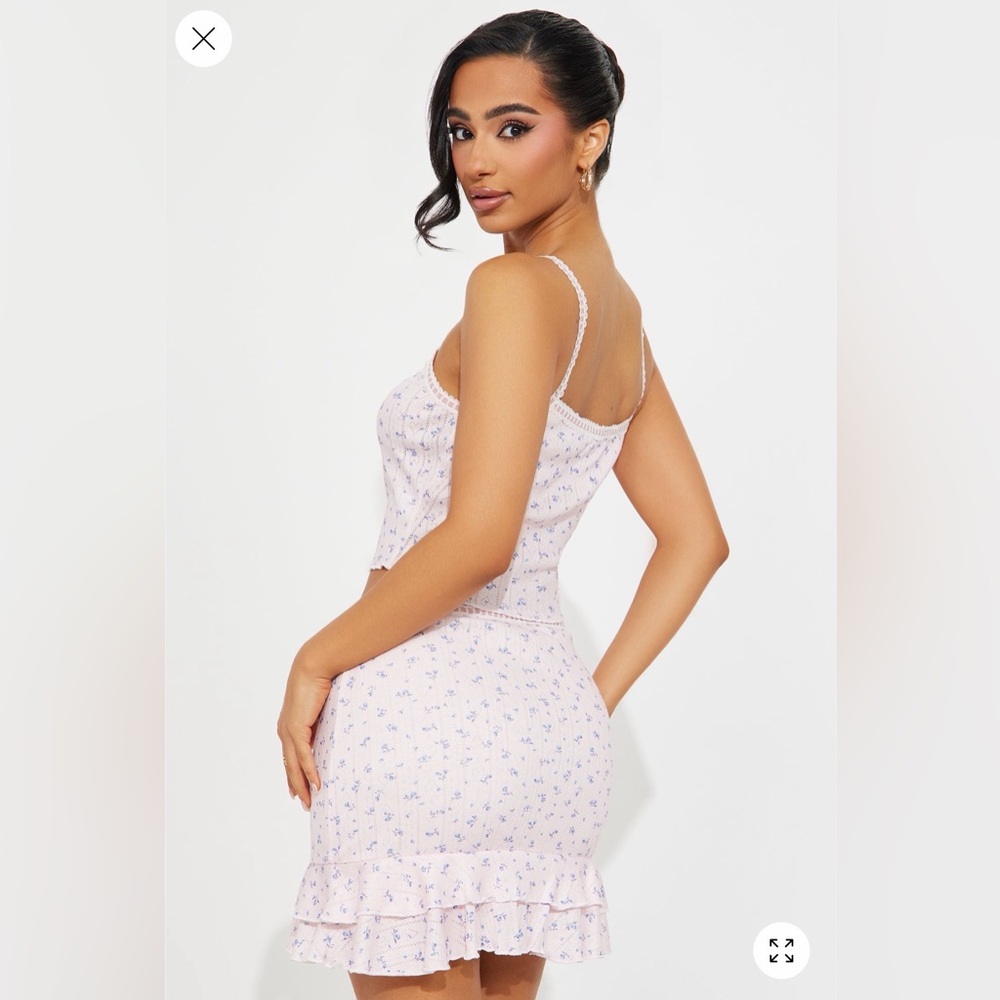 fashion nova mia ditsy floral pink cami top & mini skirt set NWT - Picture 2 of 4
